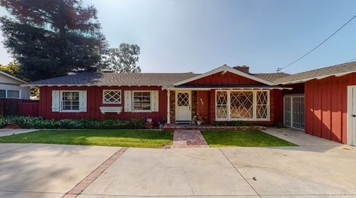 8330 Catalina Ave, Whittier, CA 90602-2806