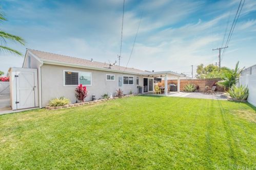 3702 Kingsway Ave, Anaheim CA  92804-4619 exterior