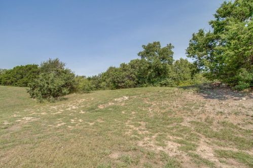 2613 Whispering Oaks Cv, Cedar Hill TX 75104-4556 exterior