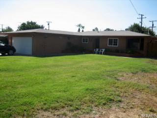 17319 Hibiscus St, Fontana CA  92335-4917 exterior