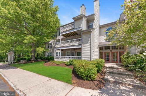 118 Acadia Ct, Princeton NJ  08540-7071 exterior