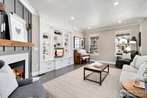 1227 Cres Dr, Fort Collins CO 80526-2917 exterior