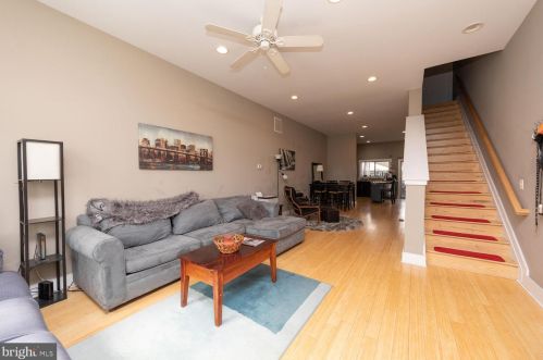 1020 5th St, Philadelphia PA  19147-4010 exterior