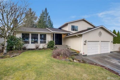 16915 161st Ave, Seattle, WA 98058-8612