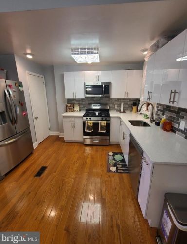 5703 13th St, Philadelphia PA  19141-4119 exterior