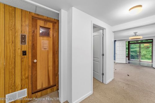 206 Red Hl Rd, Middletown NJ 07748-2408 exterior