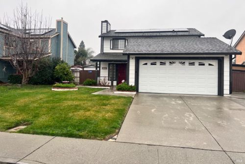 116 Southwood Ct, Vacaville, CA 95687-6270