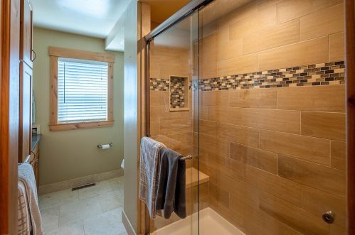12901 Northwoods Blvd, Truckee CA  96161-6346 exterior