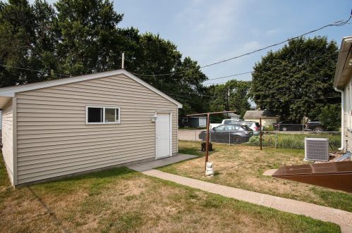 962 Cook Ave, Saint Paul MN  55106-3235 exterior