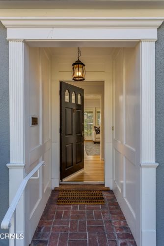 940 Alta Pine Dr, Altadena, CA 91001-1408