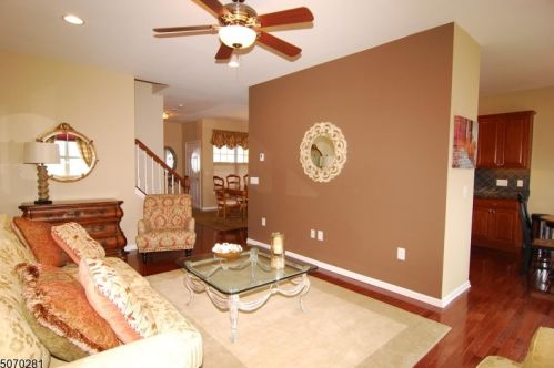 33 Junegrass Way, Hackettstown NJ  07840-4539 exterior