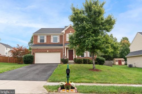 18823 Pier Trail Dr, Triangle VA  22172-2347 exterior