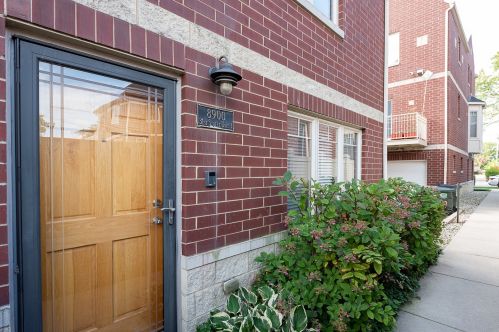 8900 31st St, Brookfield, IL 60513-1478