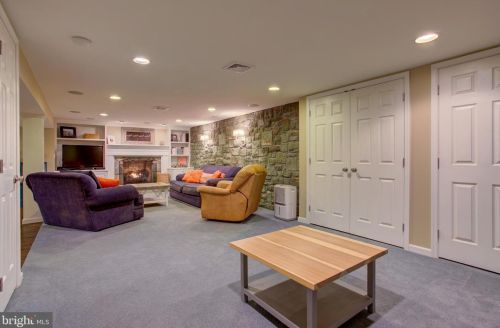 1853 Rockvale Rd, Lancaster PA  17602-1315 exterior