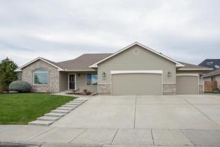 9303 Torrey Pines Ln, Yakima, WA 98908-6801
