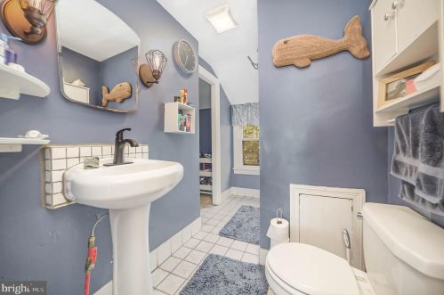 102 Willow St, Carlisle PA  17013-3931 exterior