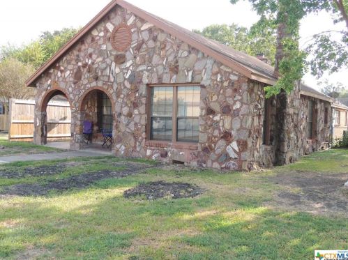 223 Benavides St, Green Lake, TX 77979-3315