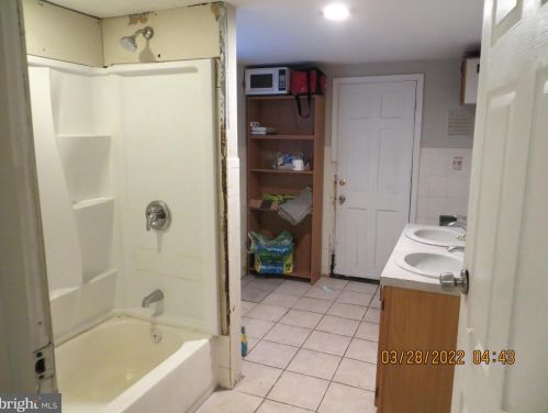 54 Olden Ave, Trenton NJ 08629-2103 exterior