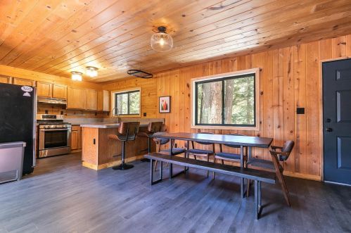 12279 Bennett Flat Rd, Truckee CA  96161-6202 exterior
