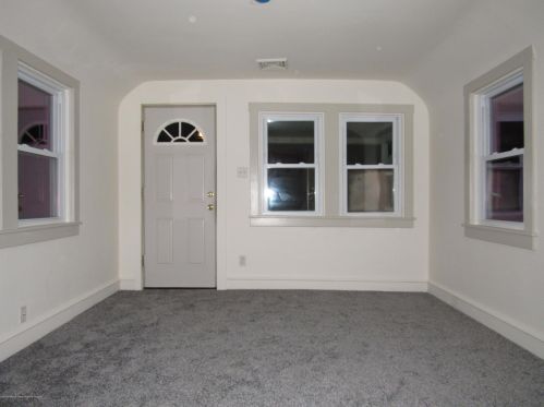 3 Front St, Plumsted Township, NJ 08533-1606