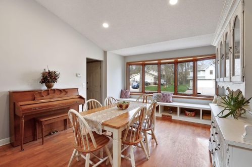 1131 Goodview Ave, Saint Paul MN  55128-6129 exterior