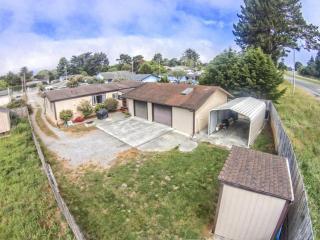 1689 Anderson Ave, Mckinleyville, CA 95519-3810