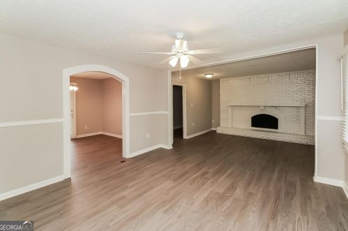 6759 Bedford Rd, Rex GA  30273-2034 exterior