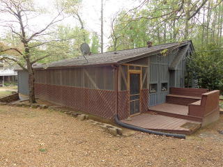 300 Lakeview Dr, Springville, TN 38256-4324