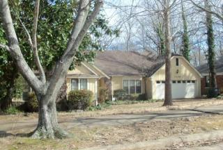 2200 Burlingate Dr, Cordova, TN 38016-5234