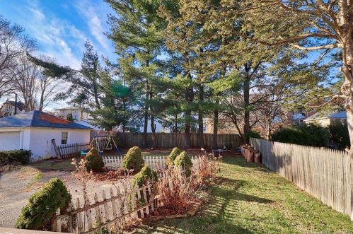 68 Washington Ave, Torrington CT  06790-5166 exterior