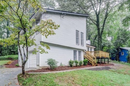 210 Burnie Rd, Holly Springs, GA 30188-3204