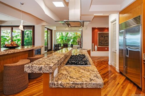 4577 Kahala Ave, Honolulu HI  96816-4926 exterior