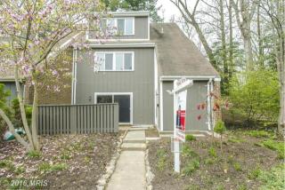 1416 Greenmont Ct, Herndon, VA 20190-4040