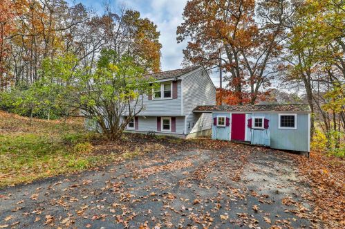 4 Viza Ave, Derry, NH 03038-5368