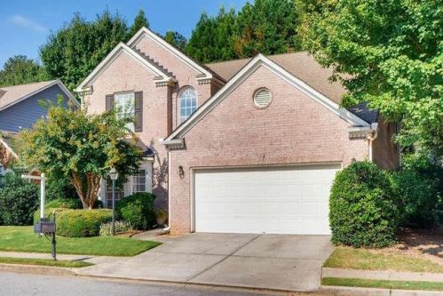 2098 Gramercy Cir, Atlanta, GA 30341-1779