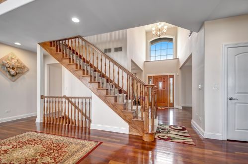 22243 Mary Dr, Frankfort, IL 60423-8044