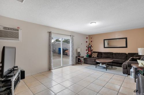 5104 Magnolia Dr, San Bernardino, CA 92407-2982