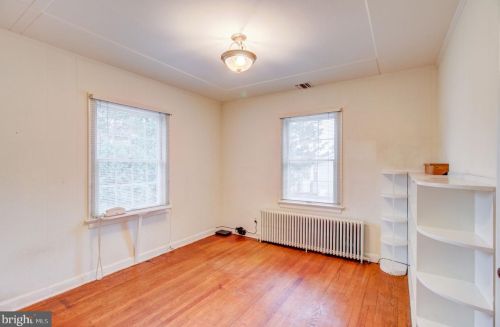 10 Clearview Ave, Trenton NJ  08619-1217 exterior