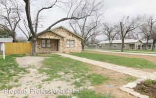 237 Garza St, New Braunfels TX  78130-4124 exterior