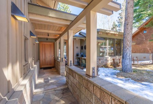 1721 Grouse Rdg, Truckee CA  96161-4033 exterior