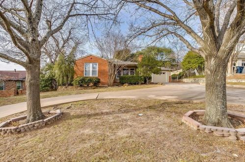 6424 Waverly Way, Fort Worth TX  76116-5405 exterior