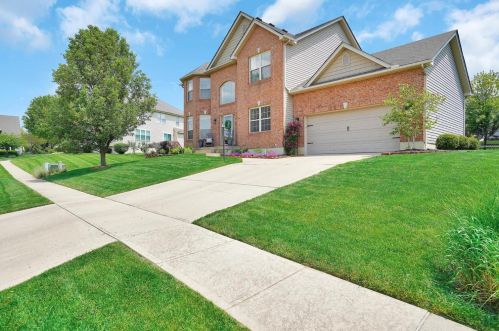 9126 Middleridge Dr, Springboro, OH 45066-8406