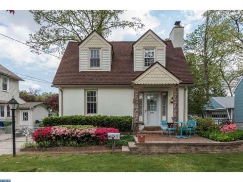 802 Filbert St, Palmyra, NJ 08065-2520