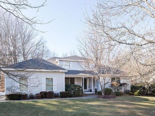 14 Briarwood Rd, Lincoln, RI 02865-1003