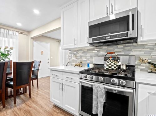 350 Wilson Ave, Glendale CA  91203-2516 exterior