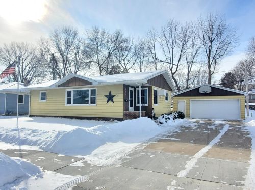 340 2nd St, Plainview, MN 55964-1424
