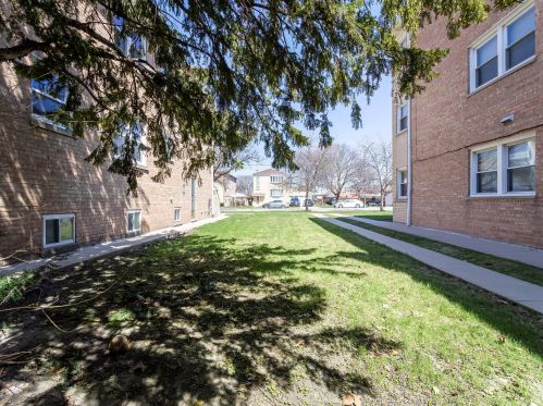 6109 Higgins Ave, Chicago IL  60630-1821 exterior