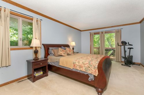 8731 Highwood Way, Saint Paul MN  55124-9455 exterior