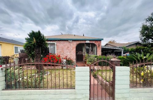 417 Spruce St, Compton, CA 90220-2041