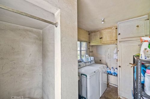 5216 Victoria Ave, Riverside CA  92506-1565 exterior